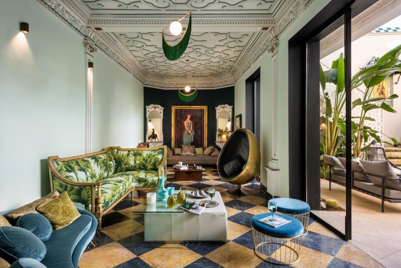 Pajaro Rebelde Bed & Breakfast เซบีญา ภายนอก รูปภาพ