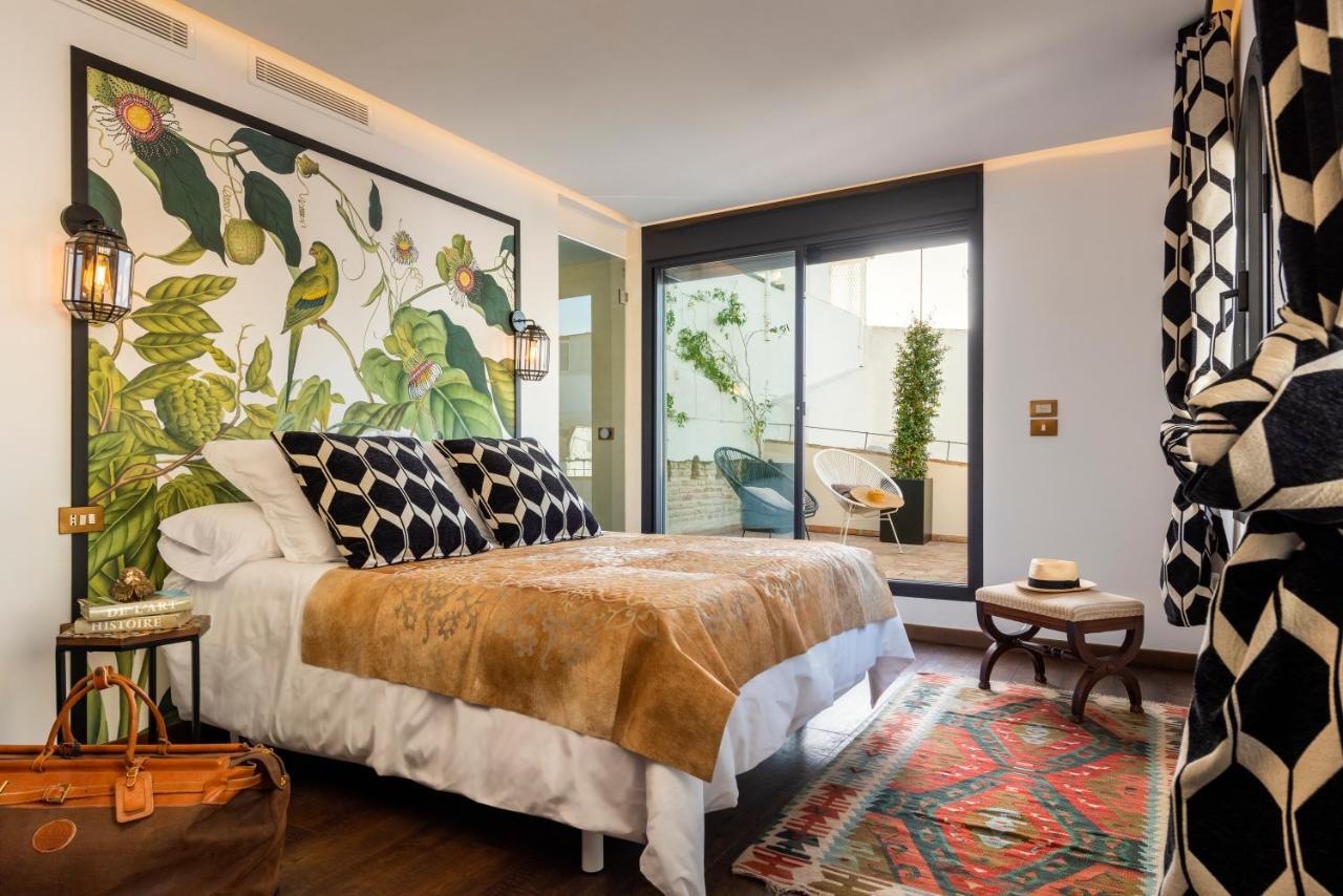 Pajaro Rebelde Bed & Breakfast เซบีญา ภายนอก รูปภาพ