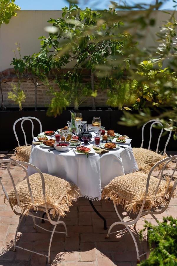 Pajaro Rebelde Bed & Breakfast เซบีญา ภายนอก รูปภาพ