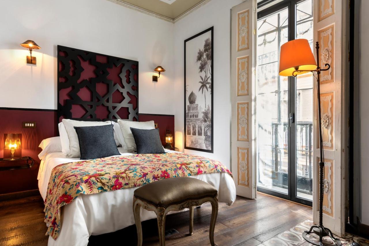 Pajaro Rebelde Bed & Breakfast เซบีญา ภายนอก รูปภาพ