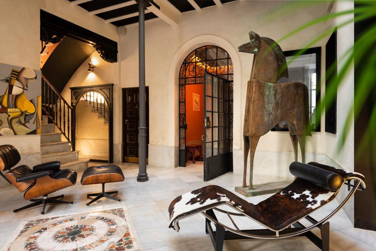 Pajaro Rebelde Bed & Breakfast เซบีญา ภายนอก รูปภาพ