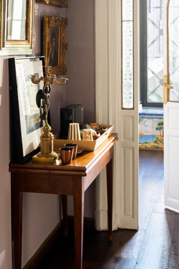 Pajaro Rebelde Bed & Breakfast เซบีญา ภายนอก รูปภาพ