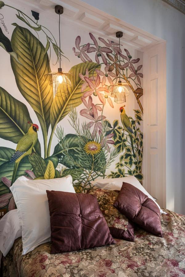 Pajaro Rebelde Bed & Breakfast เซบีญา ภายนอก รูปภาพ